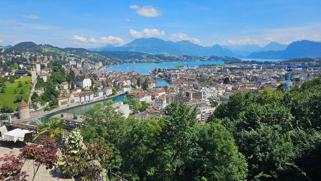 L9 – 4.5-Zimmer Wohnung mit grossem Balkon
